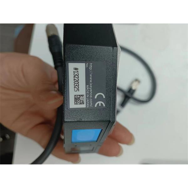 日本KEYENCE基恩士LK-G5000高精度CMOS激光位移傳感器感測(cè)頭LK-H082